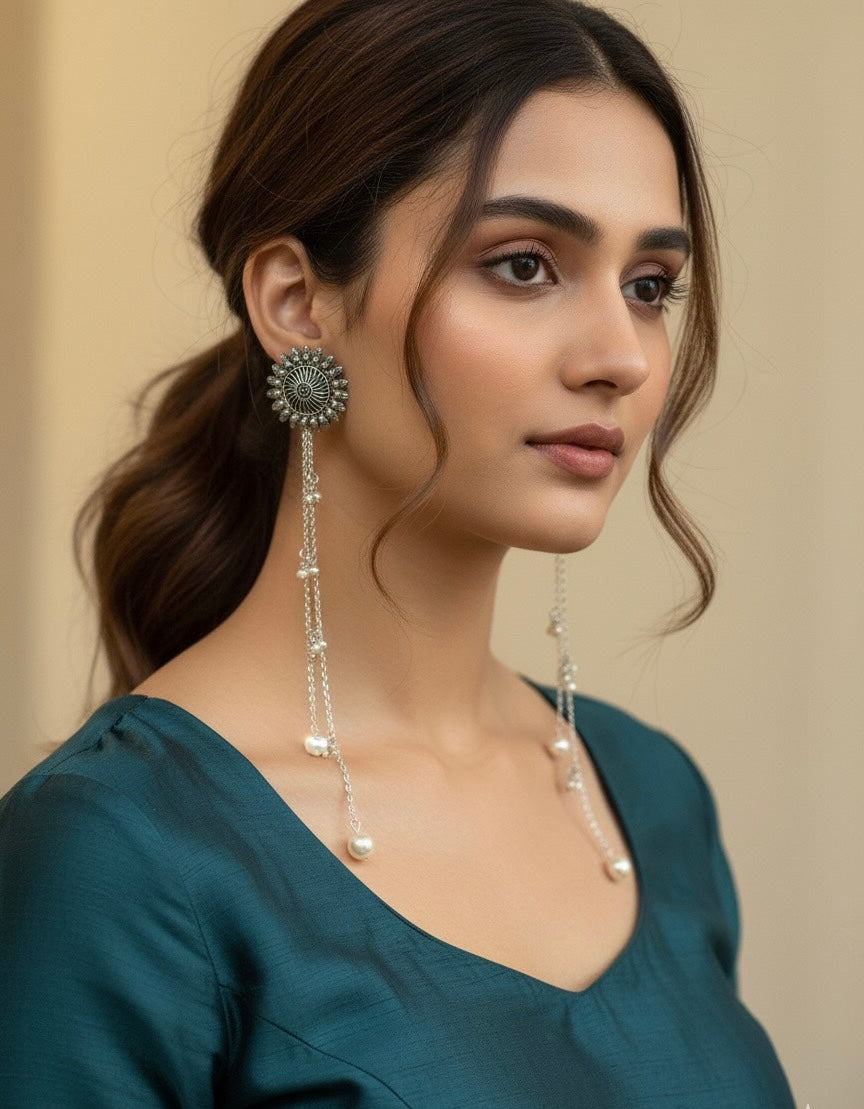 Oxidised chain earring with stud