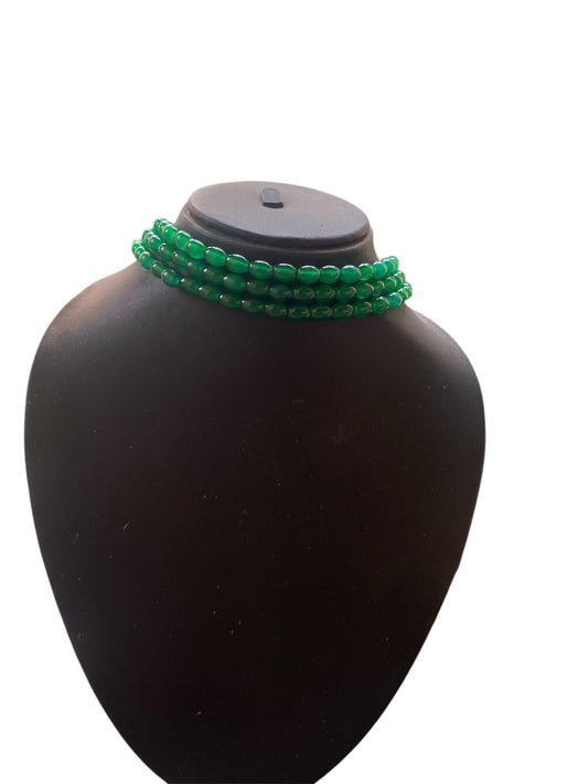 Glass bead choker (green)