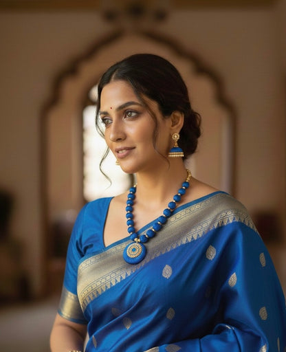 Silk thread single colour necklace blue