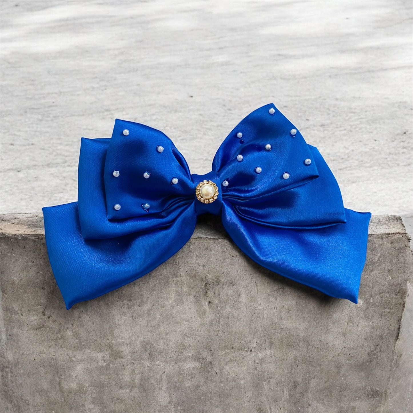 Multilayered hair bow