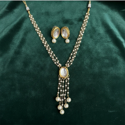 Kundan necklace with Pearl chain