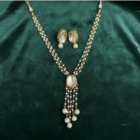 Kundan necklace with Pearl chain