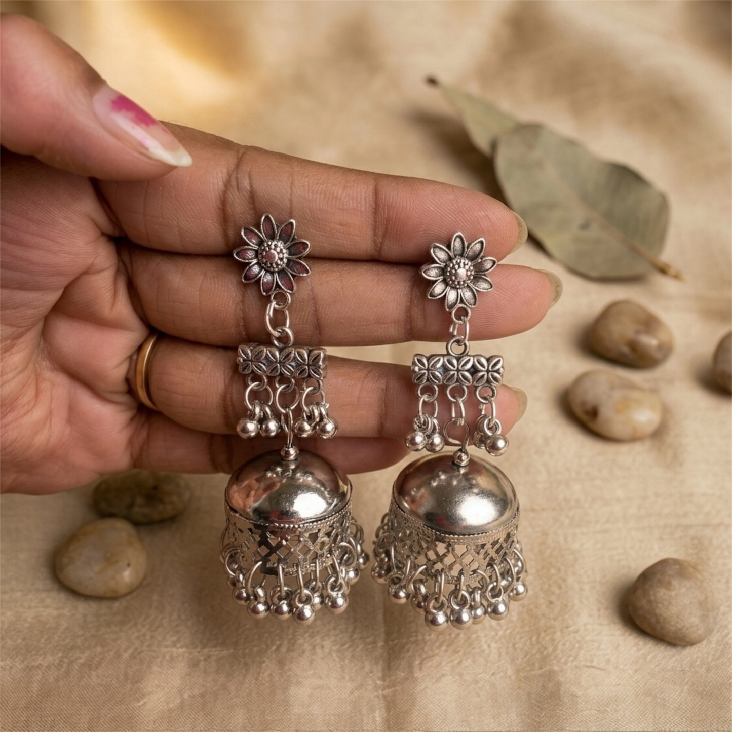 Floral top jhumka earring