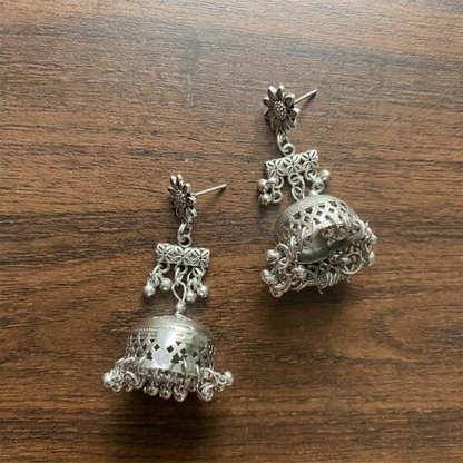 Floral top jhumka earring